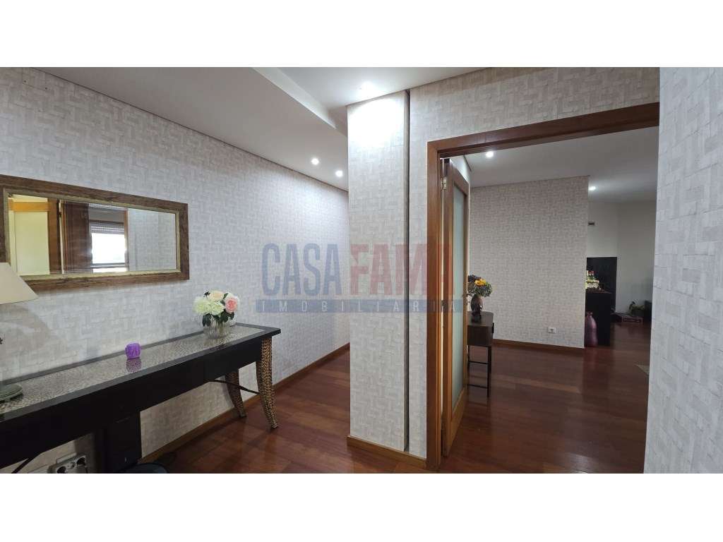 Apartamento T2+1 com Terraço e Piscina - Póvoa de Varzim-18