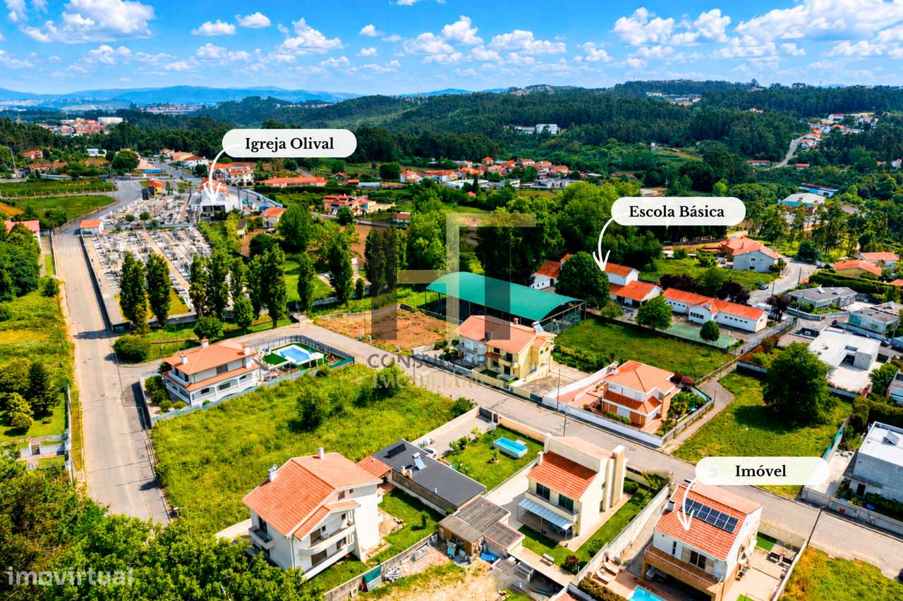 Moradia T3 | 4 Frentes | Piscina, Suite c/ Closet, Garagem 3 Carros |-58