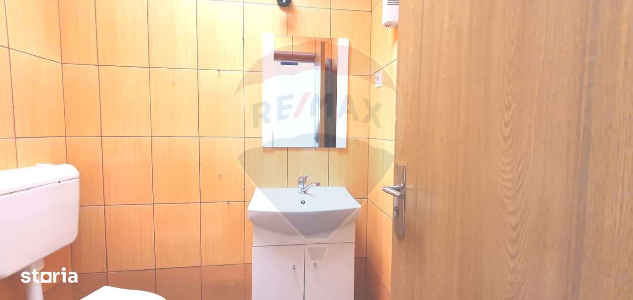 Birou de închiriat în Brașov zona centrală în clădire de birouri - Imagine principală: 5/12