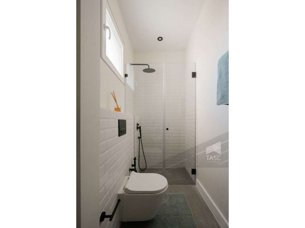 Dois apartamentos: T1 e estúdio com jardim-9