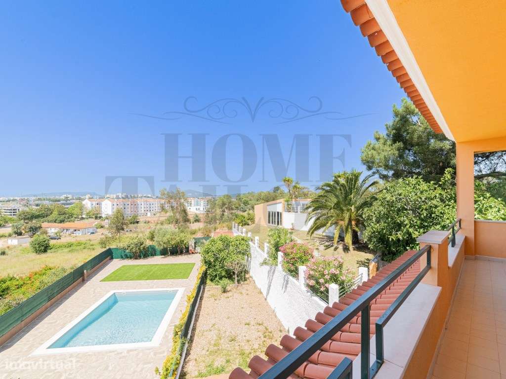 Moradia T4 com piscina-28