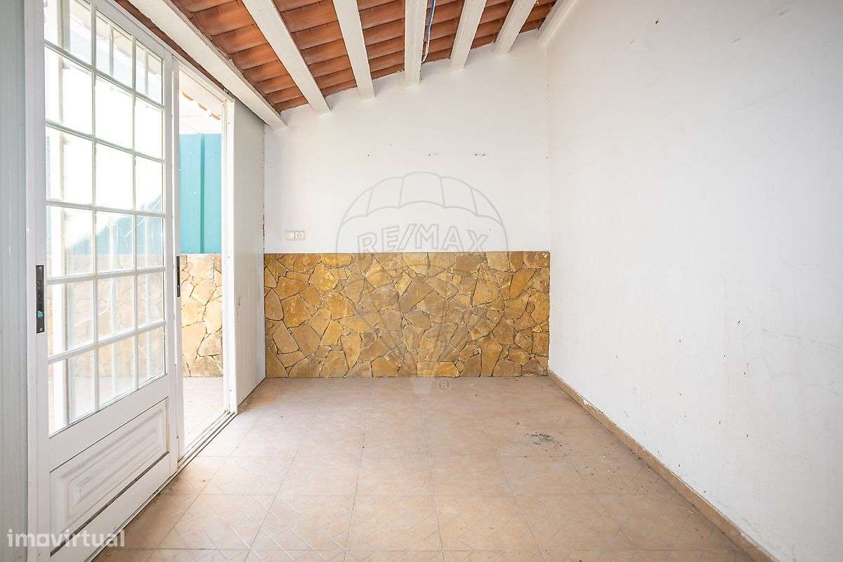 Moradia T3 com Quintal, Escritório e Churrasqueira – Quinta do Conde-21