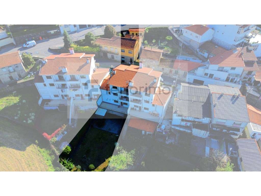 Moradia Geminada T3 com Vista Deslumbrante sobre Guimarães-55