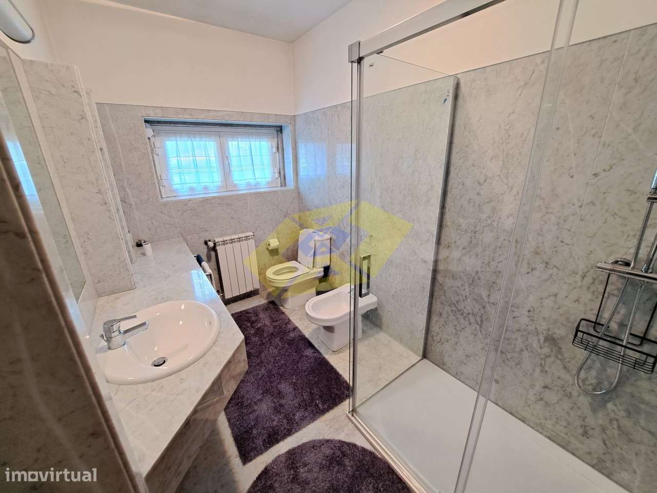 Moradia T3 em Pombeiro + Terreno Rústico-21