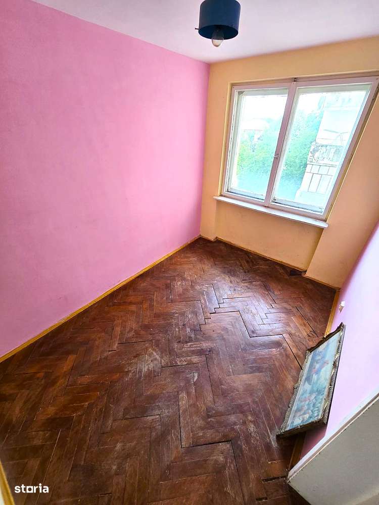 Apartament cu 3 camere decomandat | Etajul 3 - Botizului-5