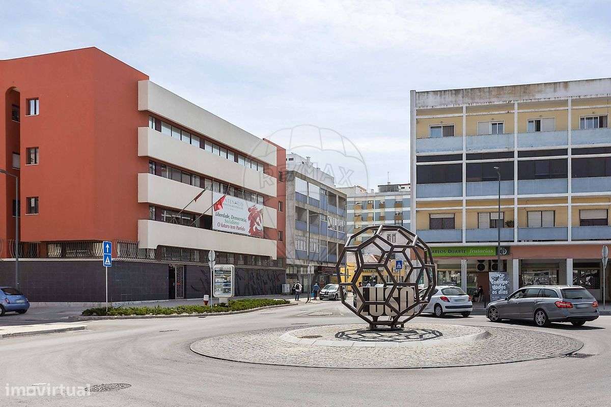 Loja  para arrendamento - Grande imagem: 2/37