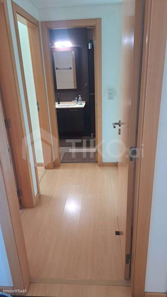 Apartamento T2 em excelente estado – Santo António dos Cavaleiros, Lou - Grande imagem: 5/10