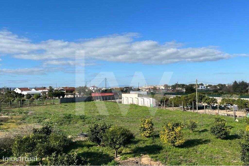 INVESTIMENTO DE ELEVADO POTENCIAL: Terreno Urbano Estratégico em Porto - Grande imagem: 3/31