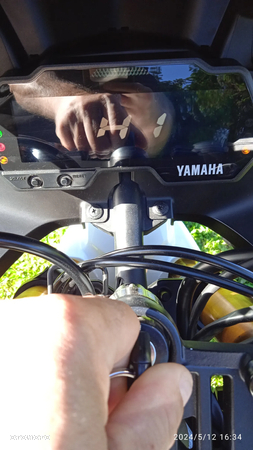 Yamaha YZF - 33