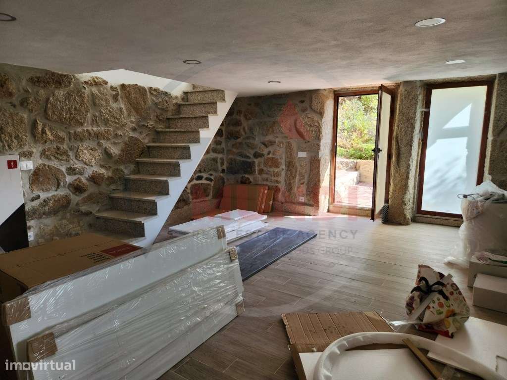 Moradias/casa ou Quintinha em Tondela, ideal para turismo rural. - Grande imagem: 2/30