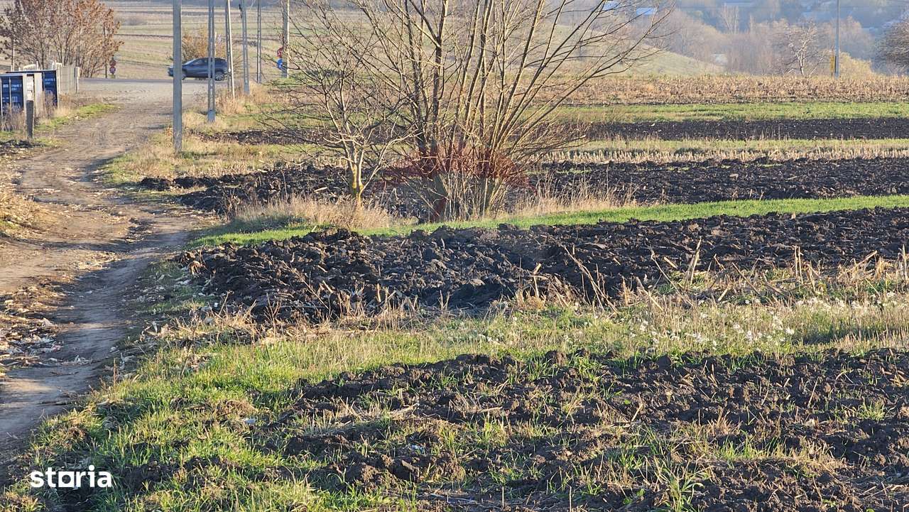 Teren extravilan 6,100mp Stroiesti / Soseaua DN17, Suceava - Imagine principală: 4/17