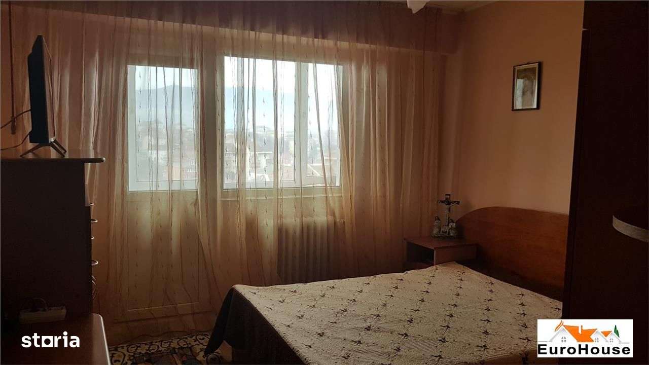 Apartament 3 camere de vanzare in Alba Iulia - Imagine principală: 4/10