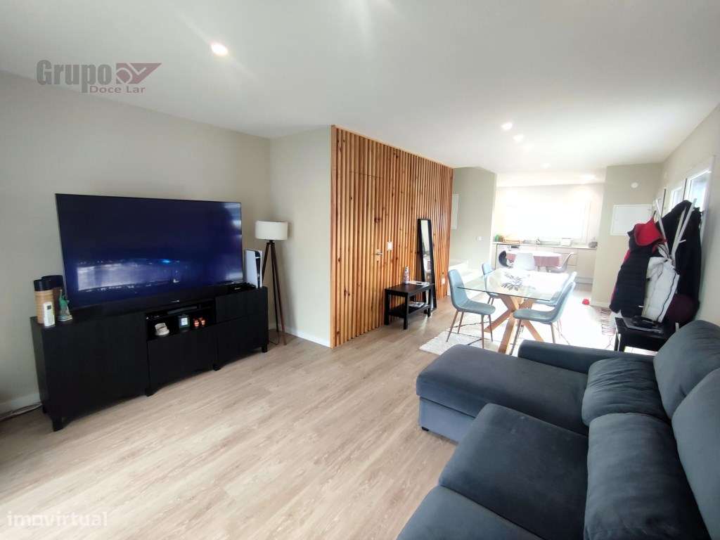 Moradia Geminada T3 Triplex, com Garagem e como Nova em Quinta do C... - Grande imagem: 3/32