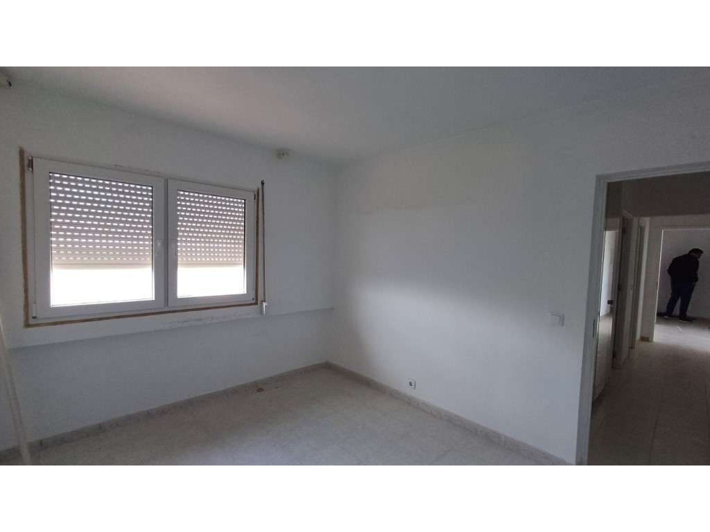 Apartamento T2 com Vista Rio em Santo António da Charneca - Excelen...-24