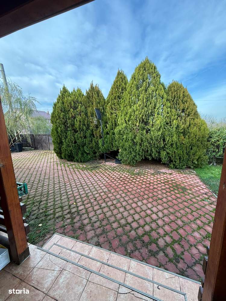 Casa de locuit sau de vacanta in Cornetu.-7