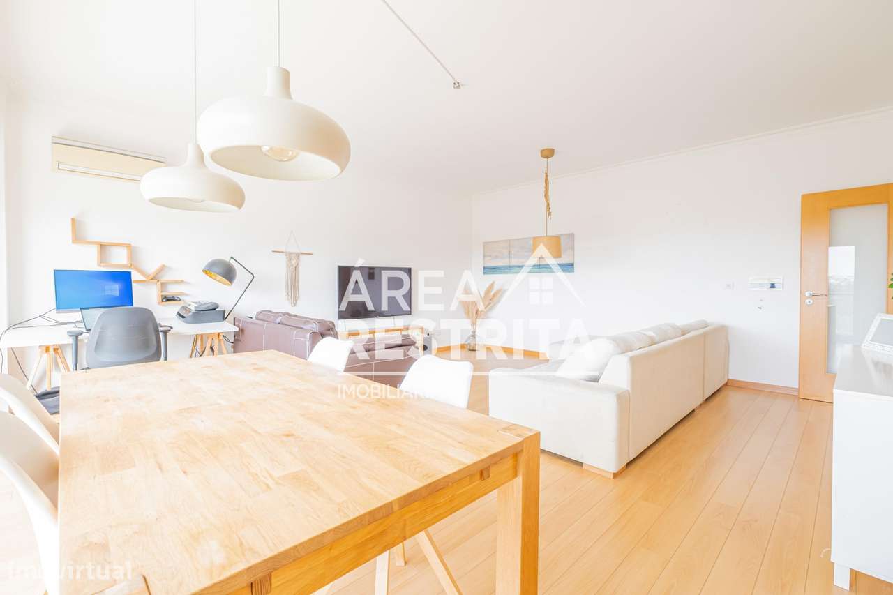 Apartamento T3 com parqueamento e varanda no Parque Luso em Corroios-44