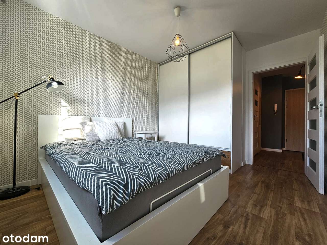 Jasne 2 pokoje przy parku – balkon, komórka opcjonalnie miejsce w hali-8