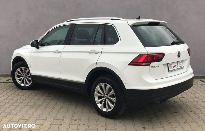 Volkswagen Tiguan 2.0 TDI 4Mot DSG Trendline - 4