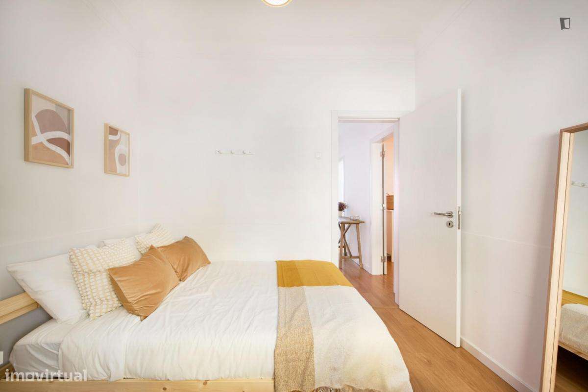 Quarto - localizado em Benfica Lisbon - Grande imagem: 4/30