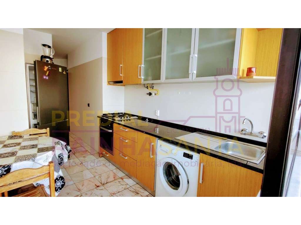 Apartamento T2 c/ garagem - Av. Elísio de Moura - Coimbra -ESEC - Grande imagem: 3/6