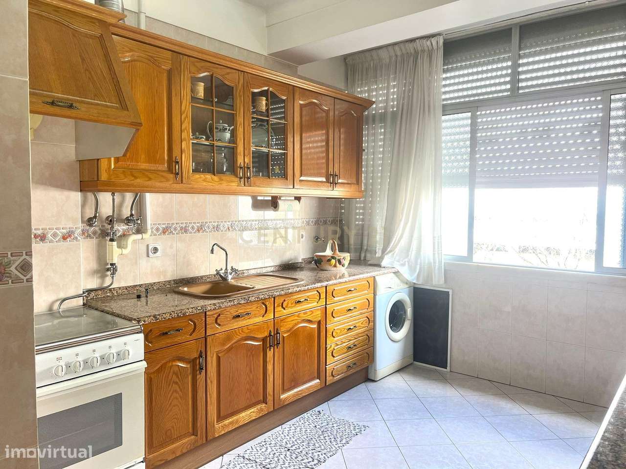 T2 junto Igreja Amadora Venteira Rua 1 de Maio - Grande imagem: 2/26