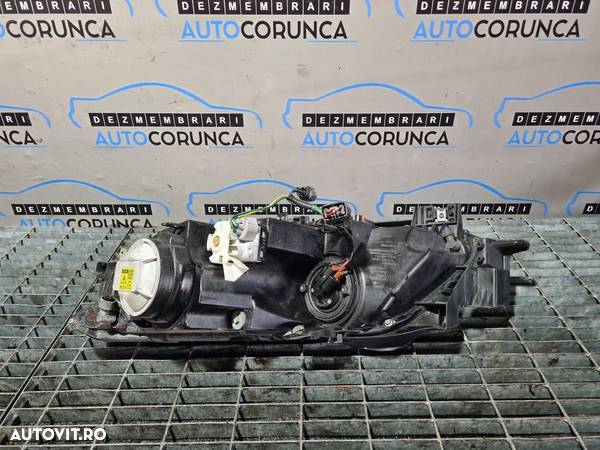 Far Dreapta Mazda CX - 7 2006 - 2012 SUV 4 Usi (709) Xenon - 5