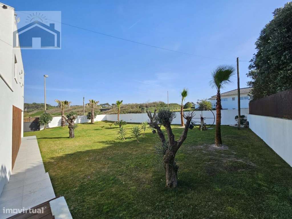 Moradia de Luxo Exclusiva em Apúlia-27