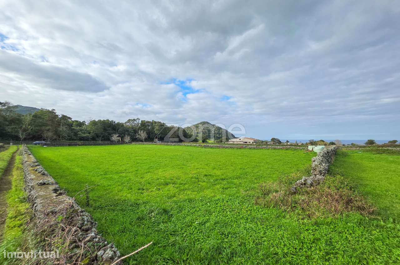 Terreno Rústico com 6.420 m² e Excelentes Acessos na Ribeira Grande - Grande imagem: 4/16