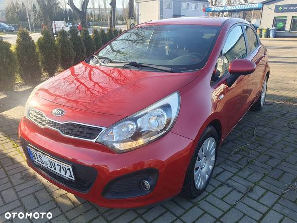 Kia Rio - 2