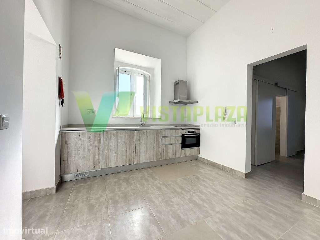 Moradia Geminada T2+2 Remodelada com Garagem, Espaço Exterior e Exc...-31