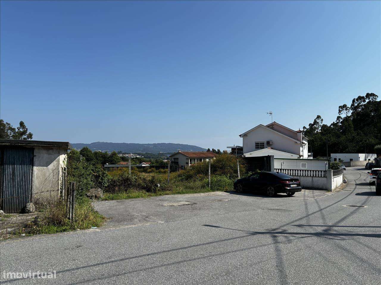 Terreno com grande potencial em Requião, Famalicão - Grande imagem: 2/11