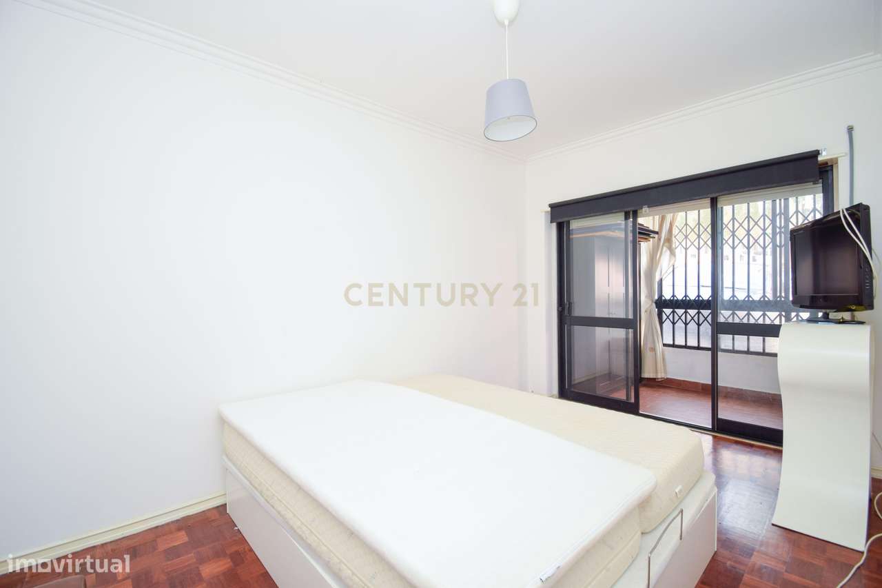 Exclusivo apartamento T2 com terraço na Quinta do Barão – Carcavelos-16