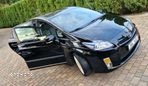 Toyota Prius (Hybrid) Life - 14