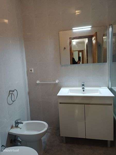 Alugo T2 - Vila Nova de Famalicão - Grande imagem: 4/12