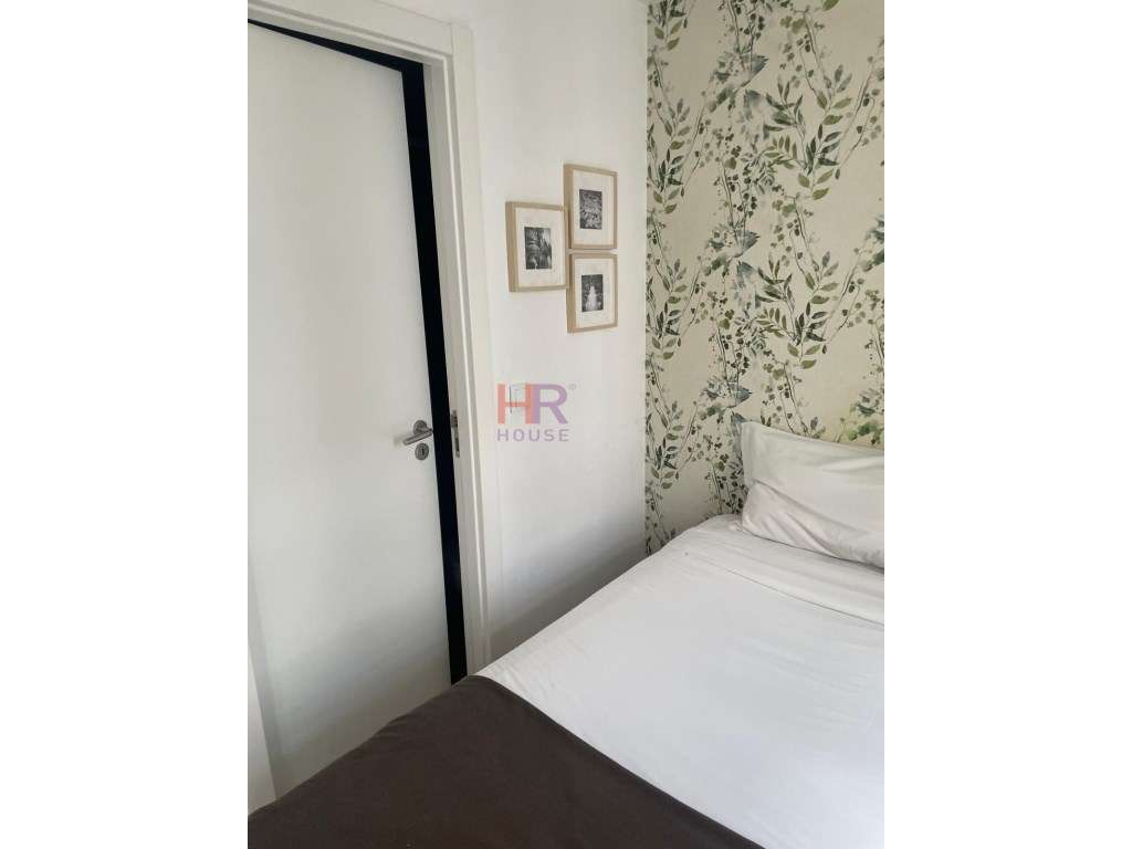 Vende-se Prédio com 8 estúdios mobilados e equipados.-20