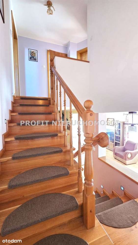 Komfortowy dom w spokojnej okolicy-13