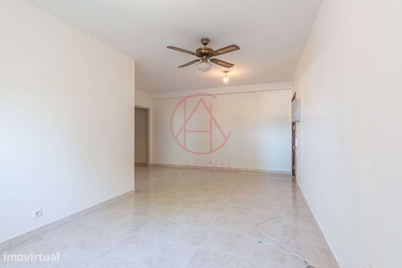 APARTAMENTO T3 1º andar c/ elevador - Sto Antonio da Charneca-7