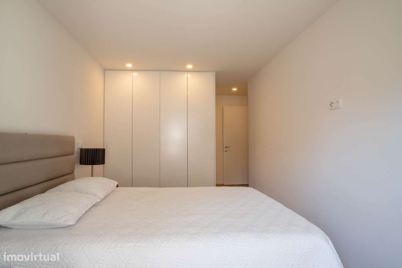 Apartamento T2 de construção recente junto ao El Corte Inglés em Gaia-17