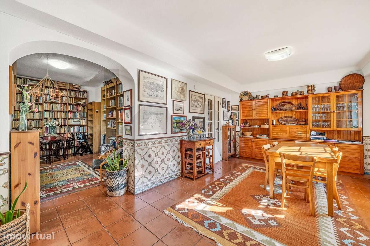 Moradia T3+1 com terraço e jardim em Campolide, Lisboa - Grande imagem: 5/28