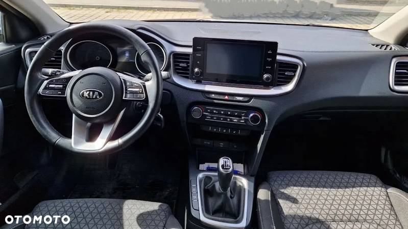 Kia XCeed 1.5 T-GDI M - 6