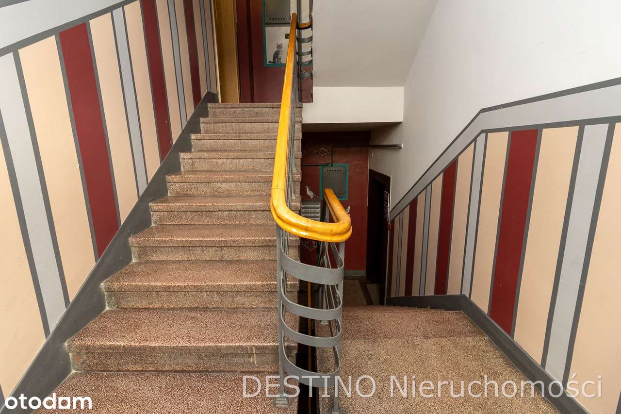 Na sprzedaż: Przestronne, klimatyczne mieszkanie w sercu miasta-10