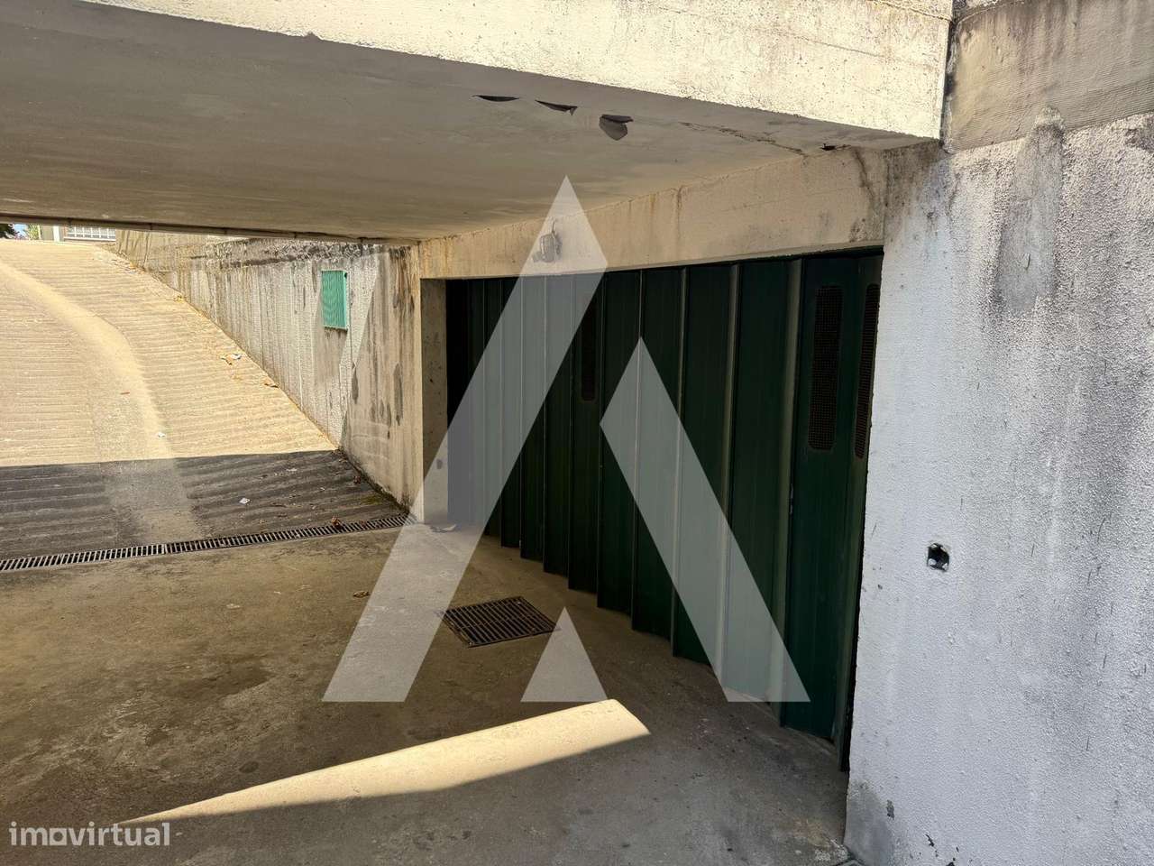 Garagem fechada para Venda no centro da cidade de Aveiro - Grande imagem: 2/15