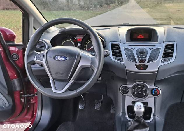 Ford Fiesta 1.25 Ambiente - 34