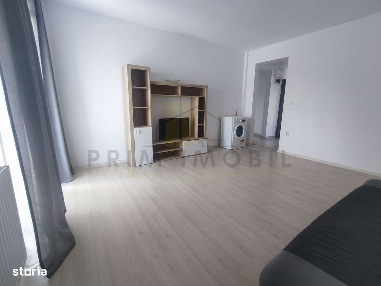 2 Camere Decomandat / Rond Pacurari/ Parcare inclusa-1