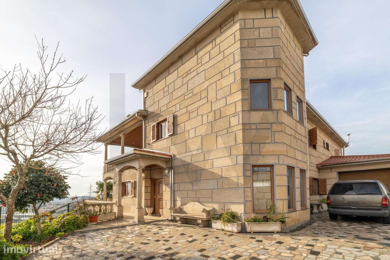 Encante-se com esta Moradia em Vilarinho, Santo Tirso! - Grande imagem: 4/25