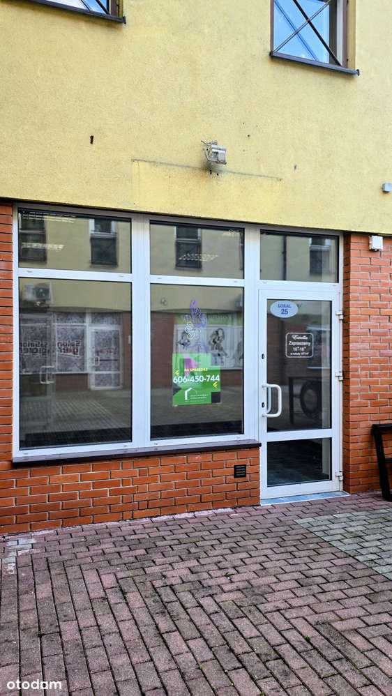 Na sprzedaż lokal usługowy – Ostrołęka, ul. Prądzyńskiego 4-3