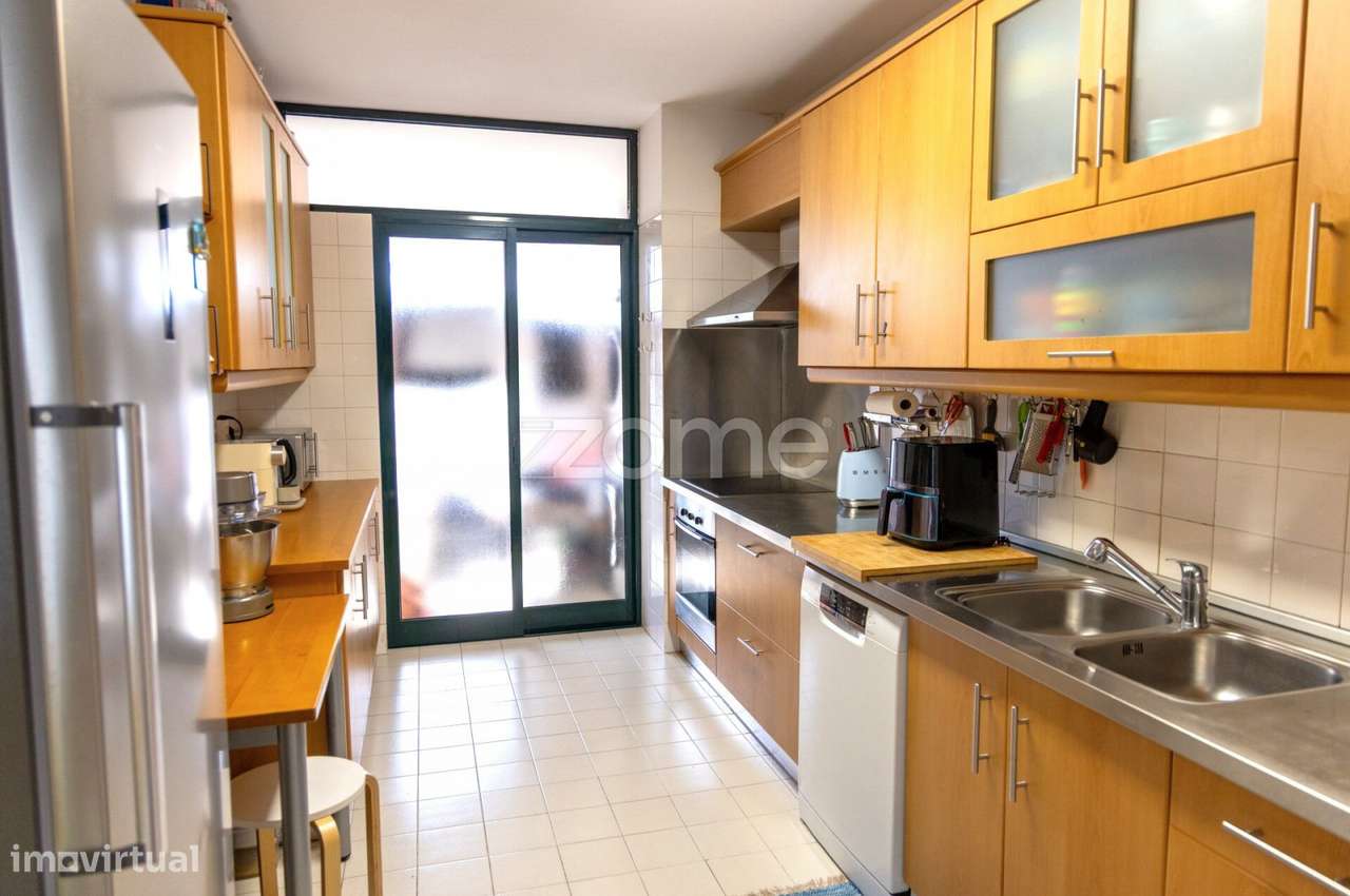 Apartamento T3 com Vista Mar nos Jardins D’Arrábida-9