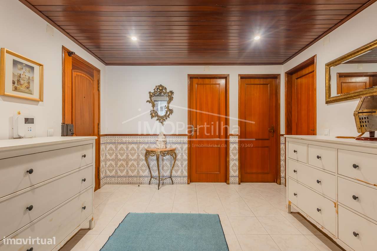 Apartamento T2
Corroios - Grande imagem: 3/25