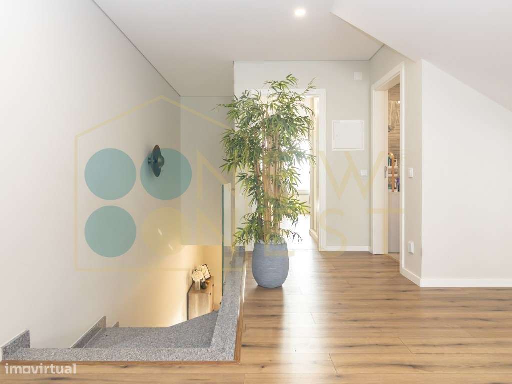 Moradia T4 com piscina e garagem nas Manteigadas | Setúbal-7