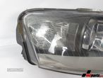 Farol Xenon Direito Seminovo/ Original AUDI A6 (4F2, C6)/AUDI A6 Avant (4F5, C6) - 4